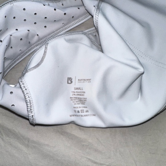 Buffbunny Allure Laser Cut Sports Bra in white size small - Picture 3 of 6